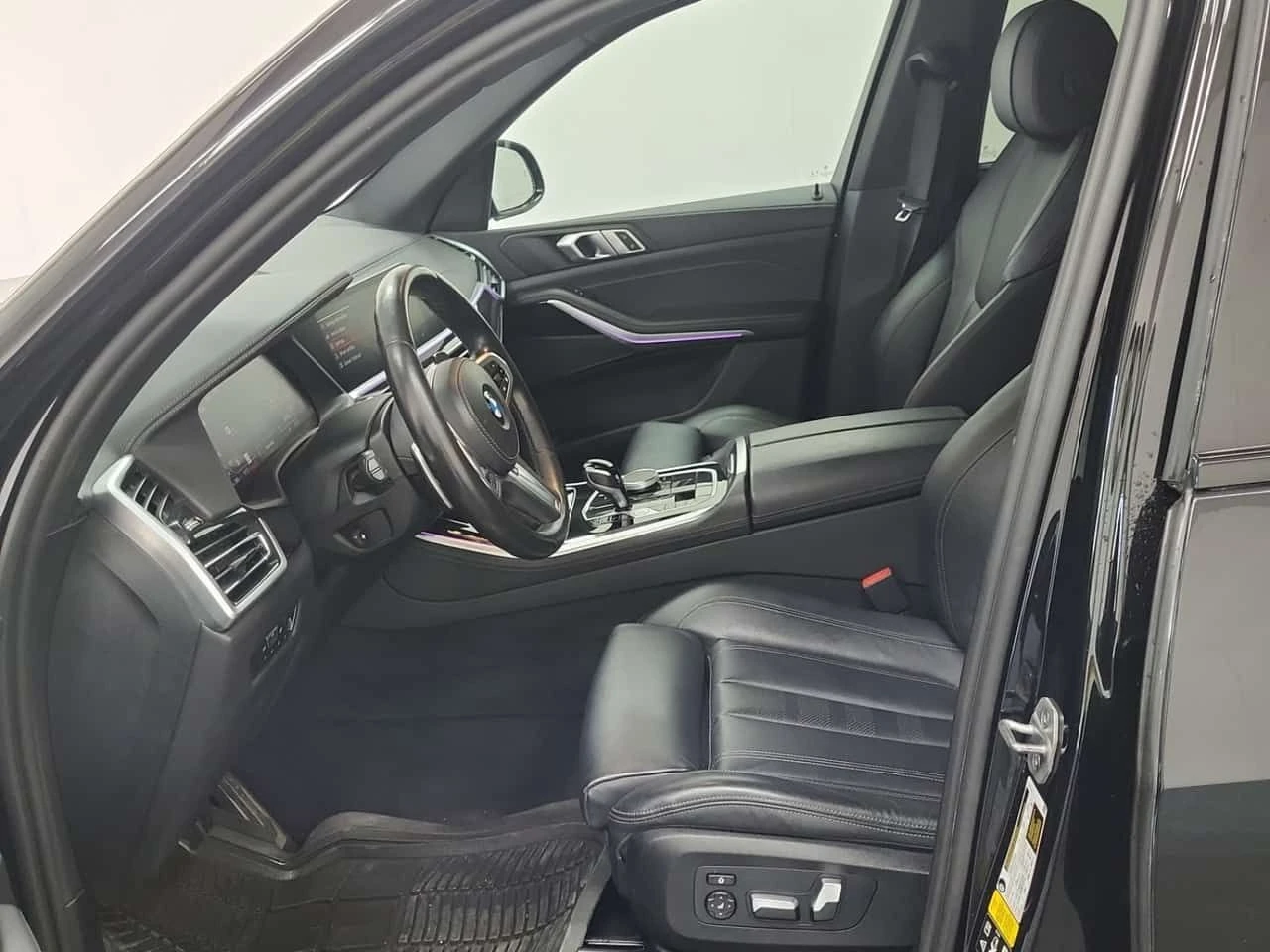 BMW X5 M50I| 360| HEAD-UP| PANO| AMBIENT, снимка 5 - Автомобили и джипове - 54611794