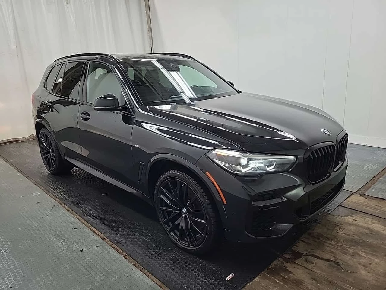 BMW X5 M50I| 360| HEAD-UP| PANO| AMBIENT, снимка 2 - Автомобили и джипове - 54611794