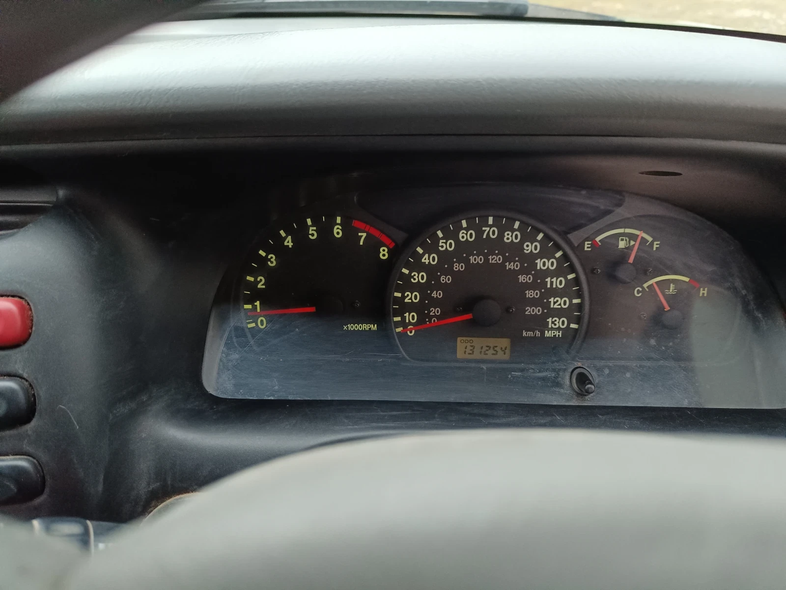 Suzuki Grand vitara 1.6, снимка 5 - Автомобили и джипове - 55080702