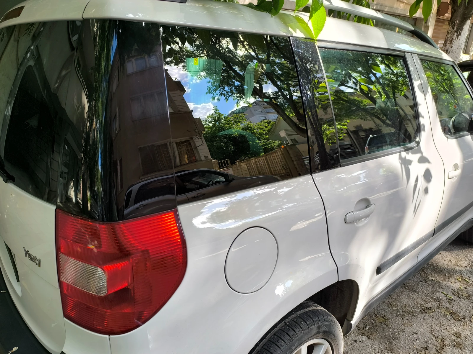 Skoda Yeti 1.2 TDI, снимка 3 - Автомобили и джипове - 55219822