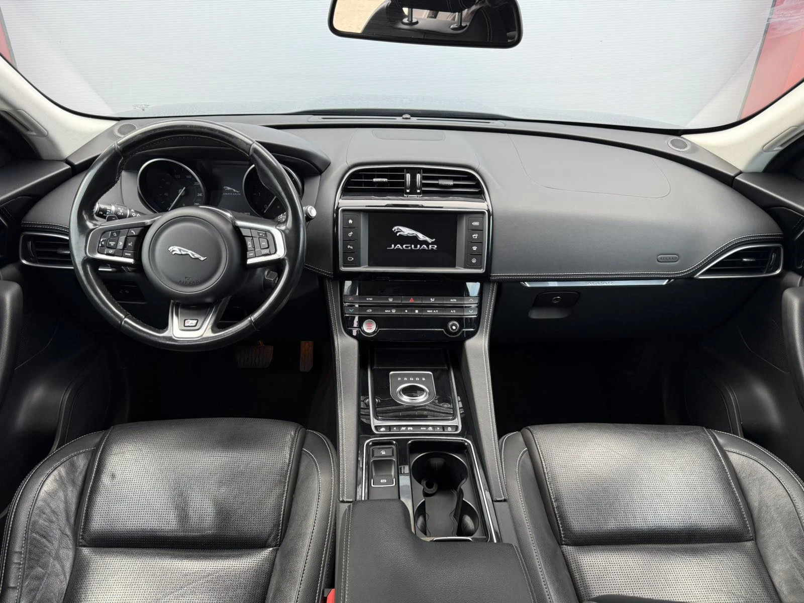 Jaguar F-PACE 2.0D-R SPORT-168.000 | Mobile.bg � ����������� 11