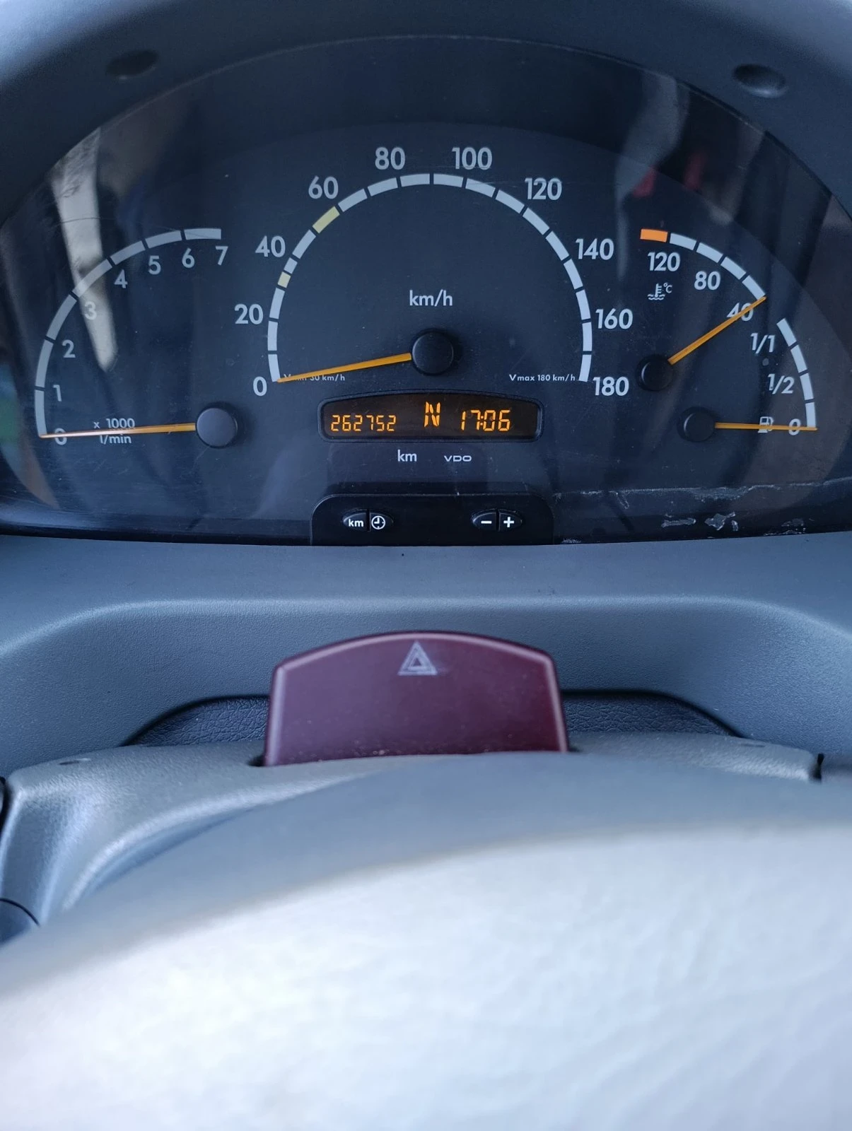 Mercedes-Benz 313  - изображение 9