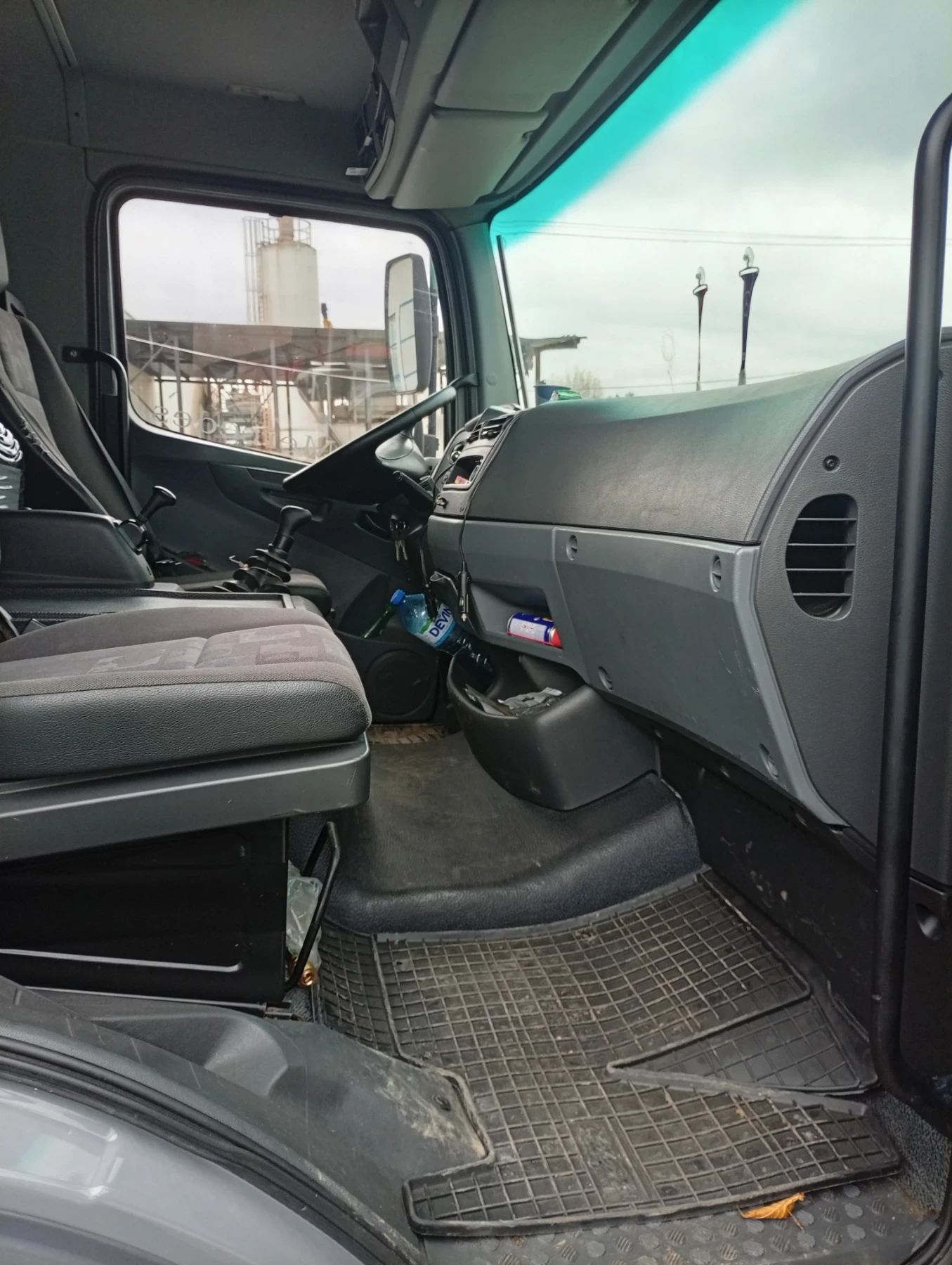 Mercedes-Benz 1217 12170 без лиценс, снимка 11 - Камиони - 54420671