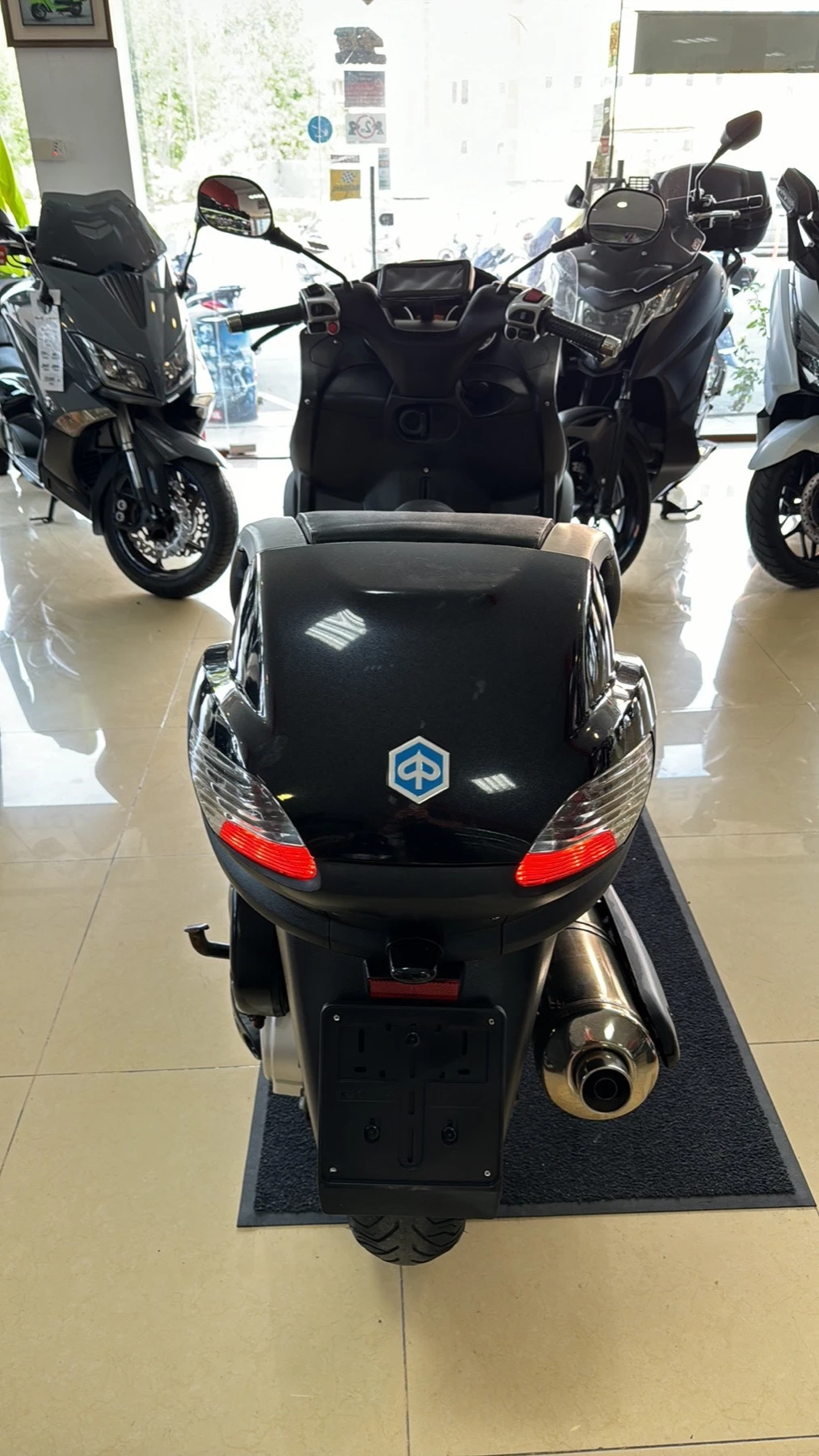 Piaggio Mp3 400cc. - изображение 3