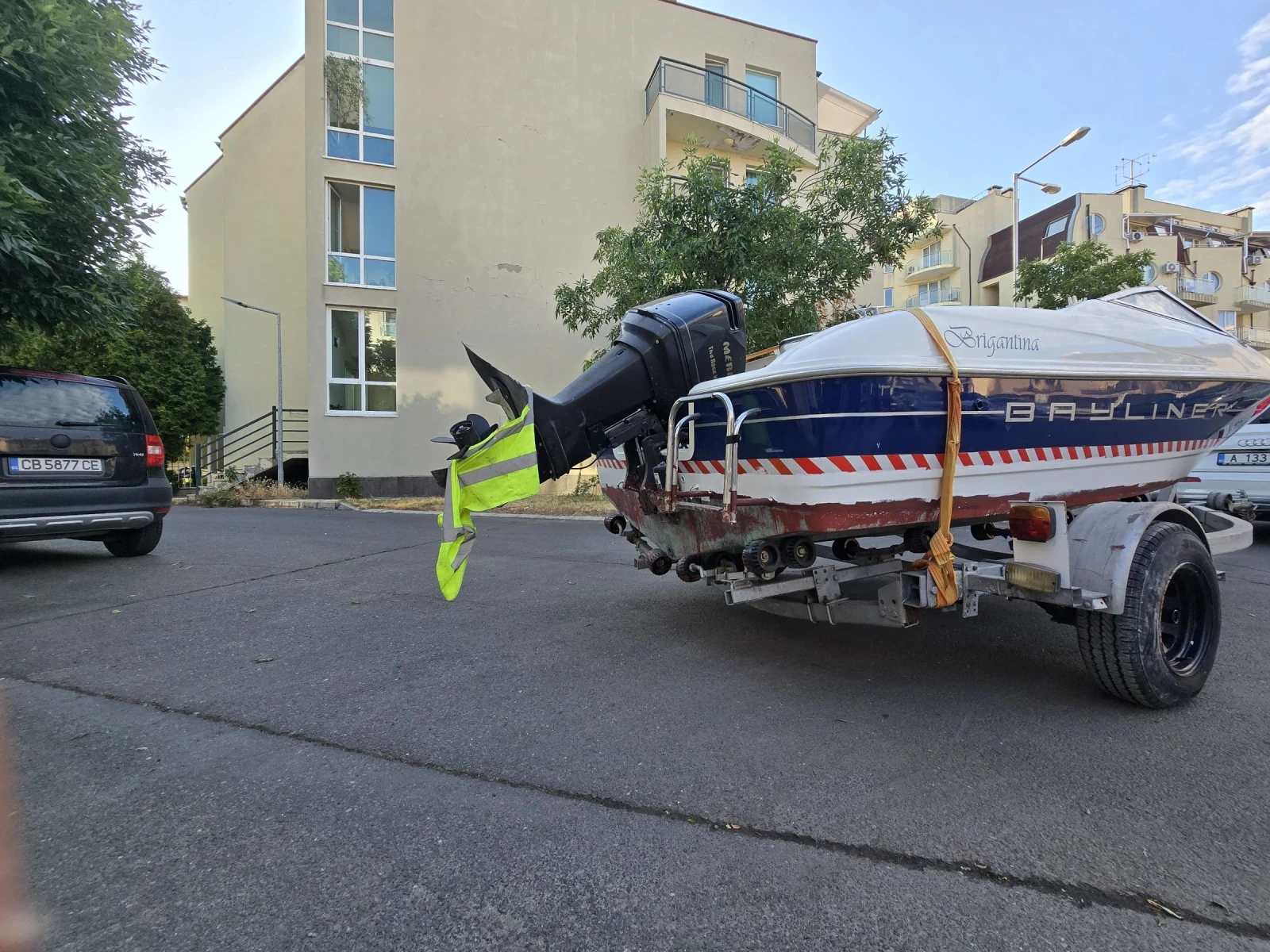 Моторна яхта Bayliner Capri - изображение 3