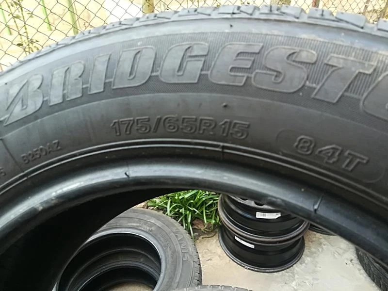 Гуми Летни 175/65R15, снимка 4 - Гуми и джанти - 23918774