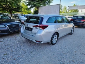     Toyota Auris 1, 8