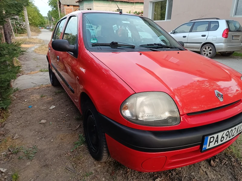 Renault Clio, снимка 1 - Автомобили и джипове - 48421658