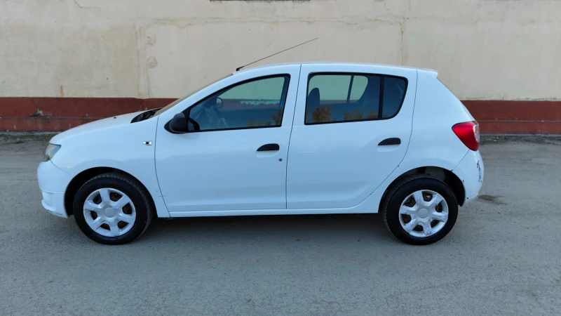 Dacia Sandero N1, снимка 2 - Автомобили и джипове - 49106571