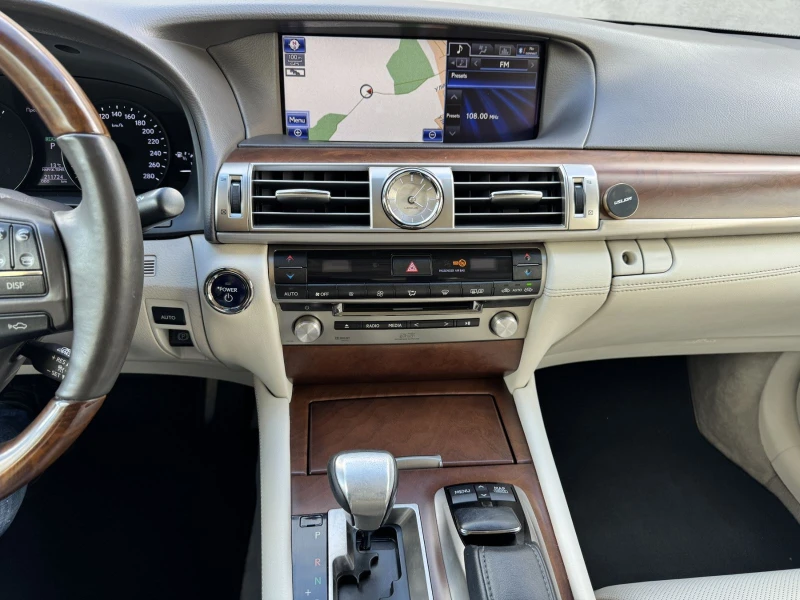 Lexus LS 600 h, снимка 14 - Автомобили и джипове - 52007121