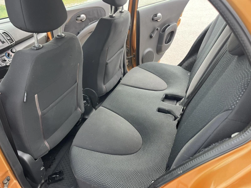 Nissan Micra 1.3i 65кс КЛИМАТИК, снимка 9 - Автомобили и джипове - 52169963
