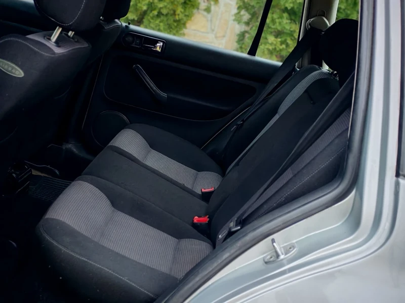 VW Golf 1.9TDI(90)* FACELIFT* НОВ ВНОС* , снимка 15 - Автомобили и джипове - 52878034