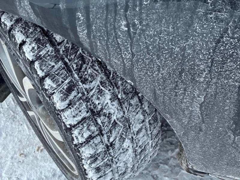 Mercedes-Benz C 300 4 MATIC* AMG* CARFAX* АВТО КРЕДИТ* , снимка 7 - Автомобили и джипове - 53253978