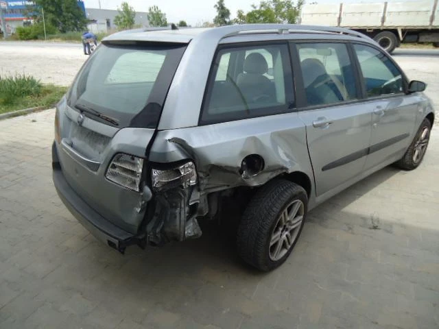 Fiat Stilo 1.9 multijet , снимка 4 - Автомобили и джипове - 21464671