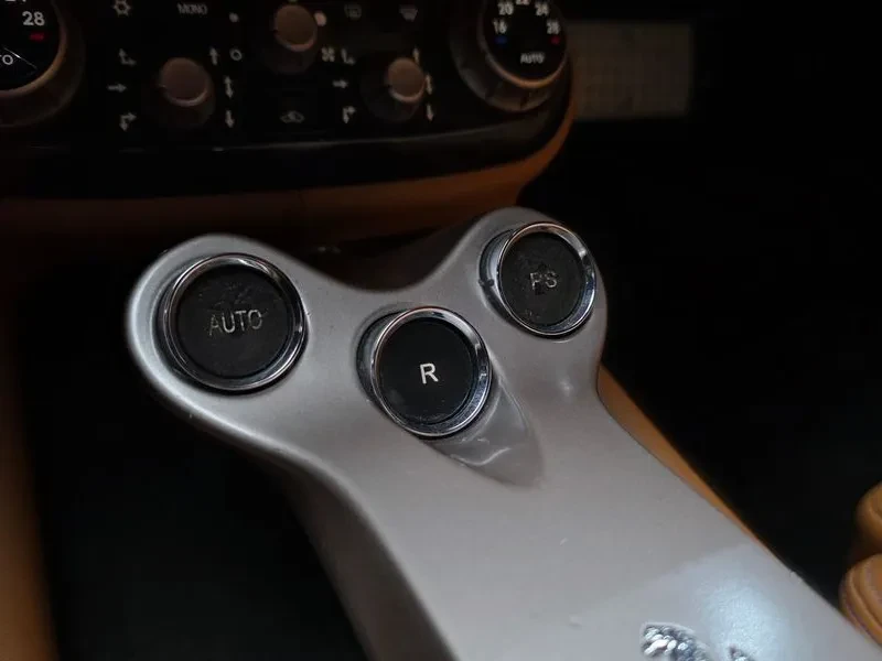 Ferrari California 4.3 V8, снимка 13 - Автомобили и джипове - 56150420