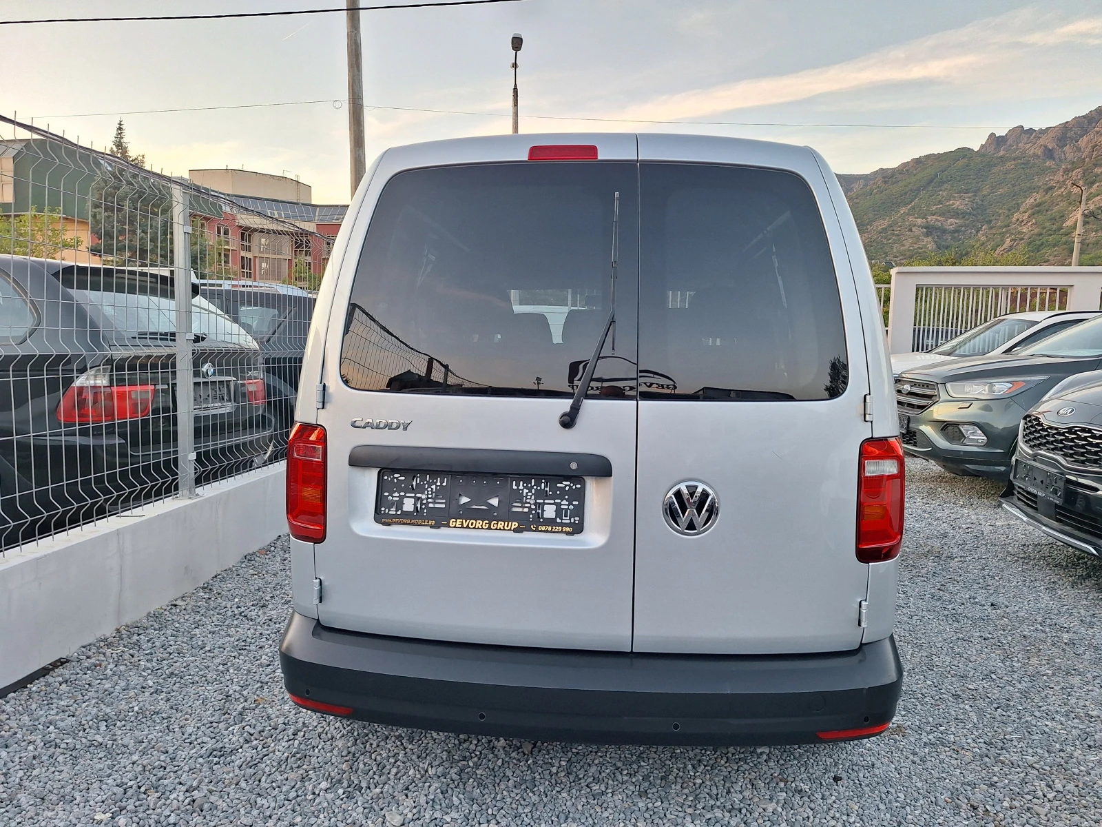 VW Caddy 2.0 TDI 5 МЕСТА - изображение 6