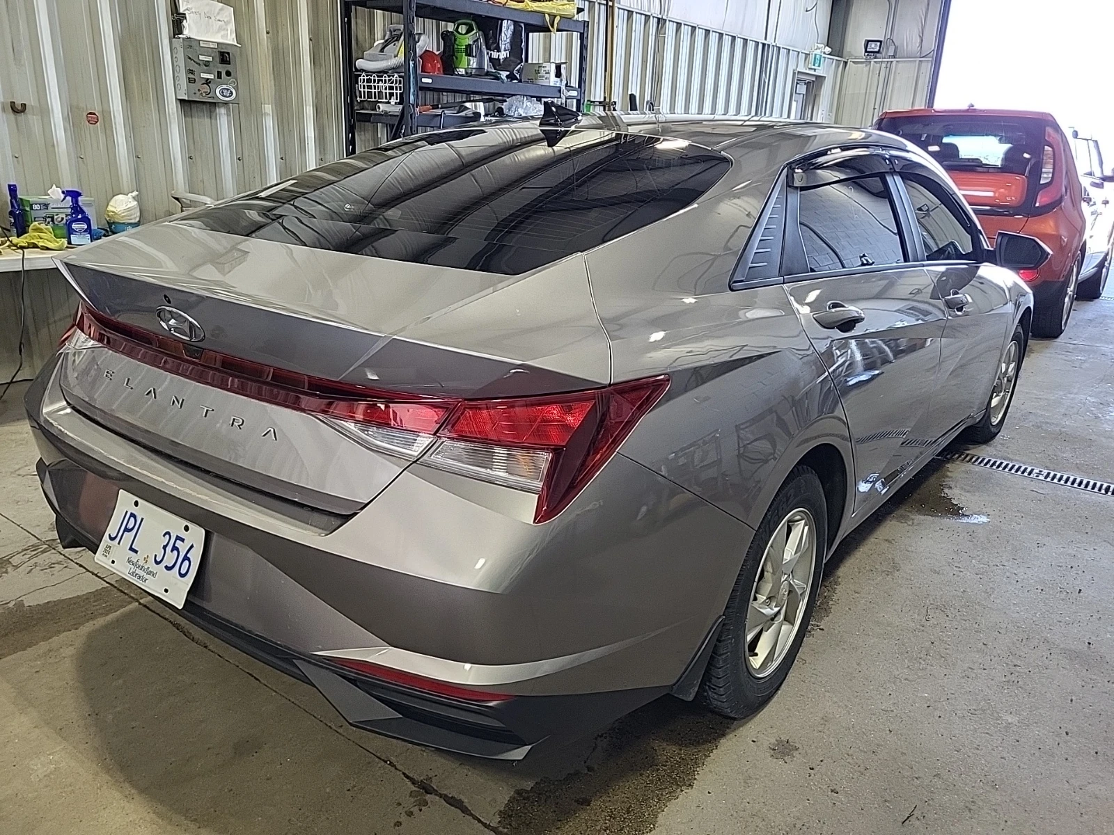 Hyundai Elantra ESSENTIAL* CARFAX* ОПЦИЯ ЗА ФИНАНСИРАНЕ*  - изображение 6