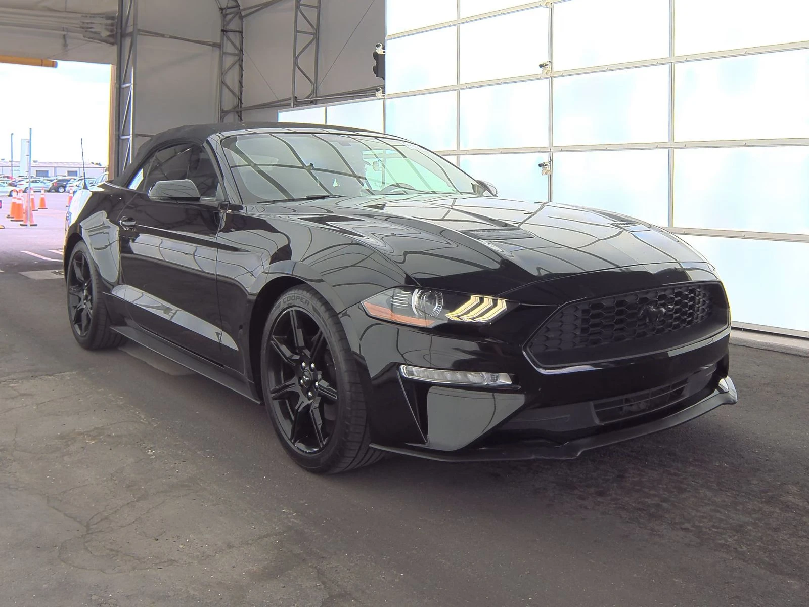 Ford Mustang PREMIUM Обдух* Голямата Навигация* Кожа* CarPlay*  - изображение 3