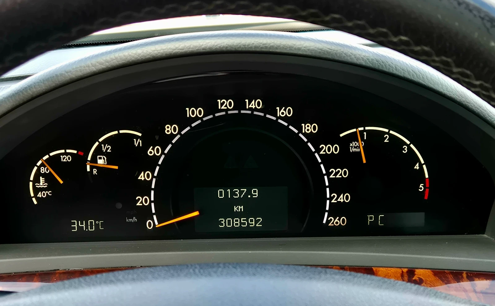 Mercedes-Benz S 320  - изображение 8