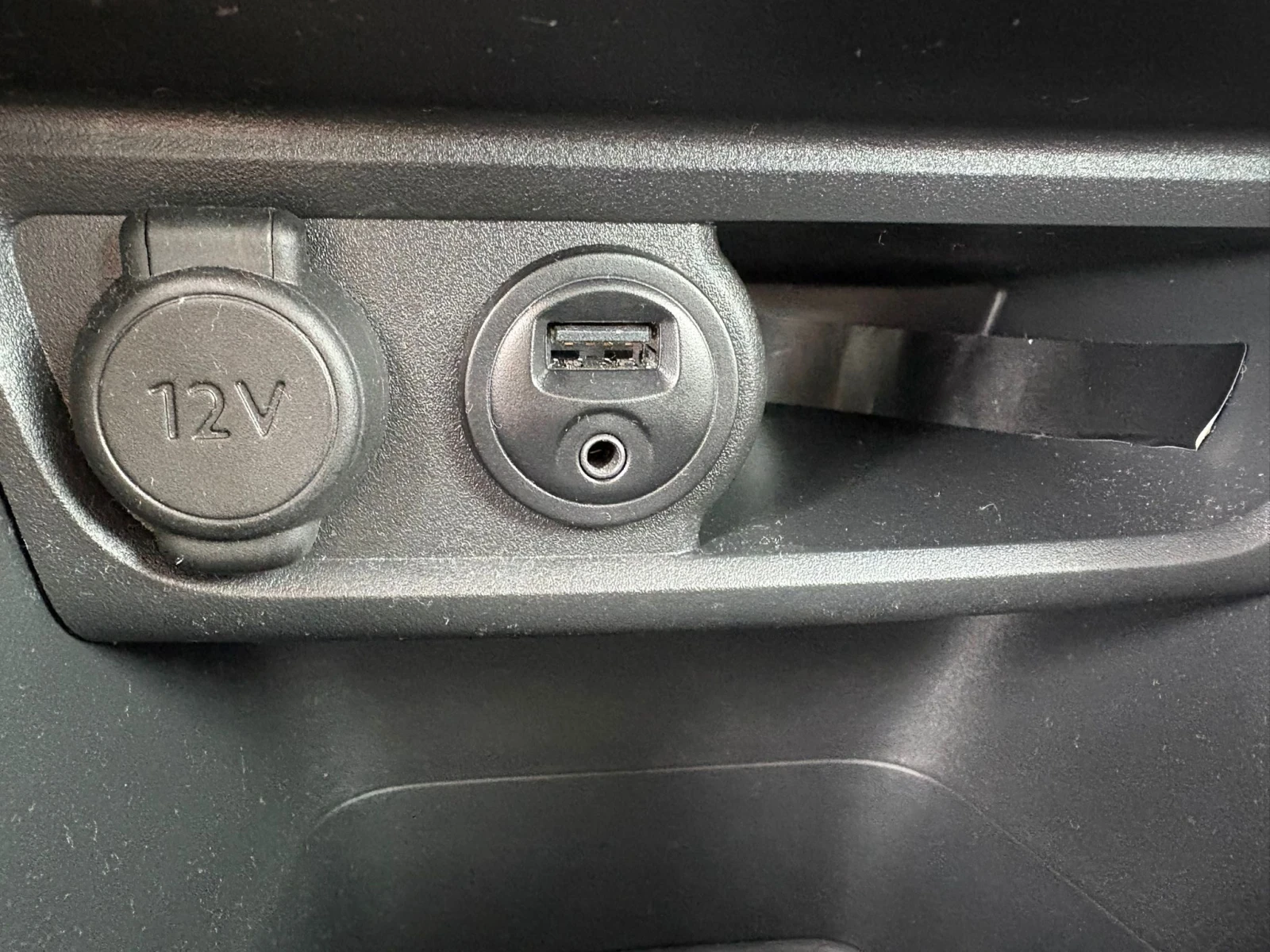 Peugeot 2008 1.6HDI  100% * *  | Mobile.bg   15