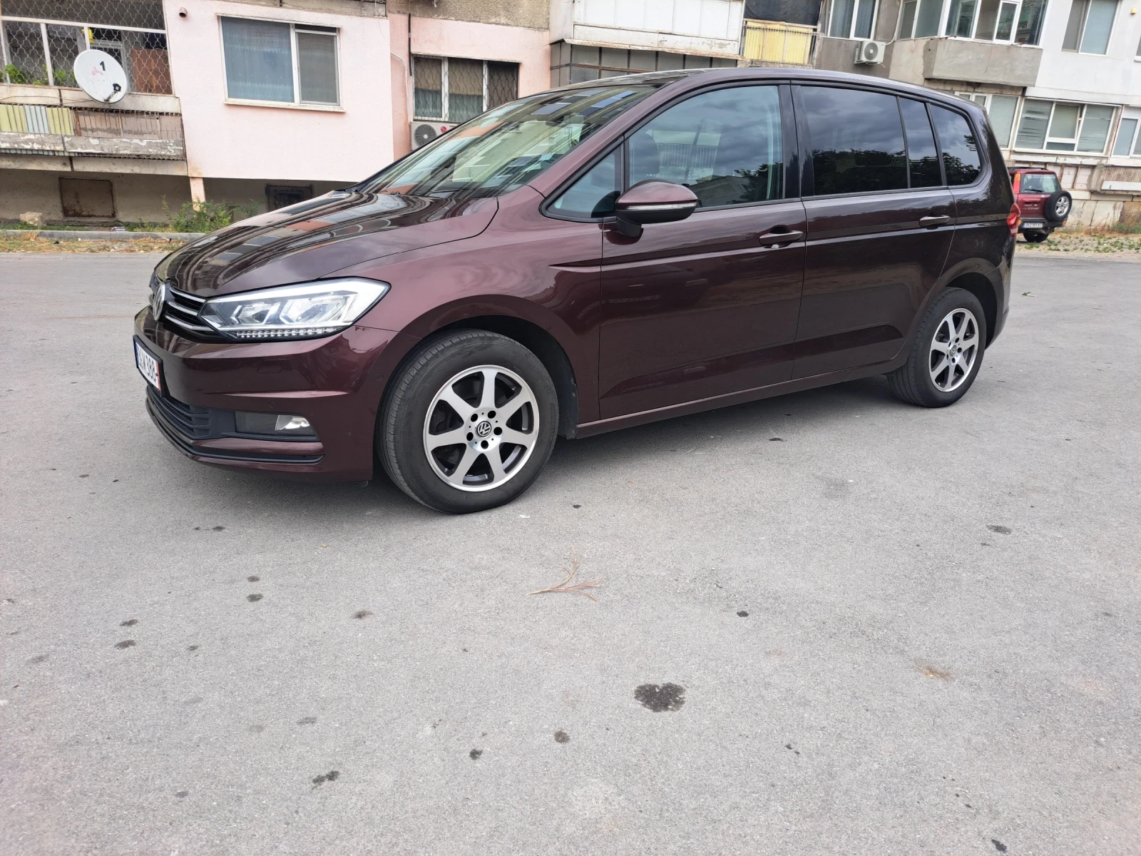 VW Touran 2.0TDI - изображение 9
