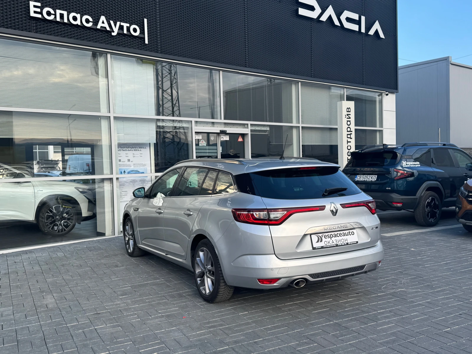 Renault Megane Grandtour 1.5 dCi 110к.с - изображение 6