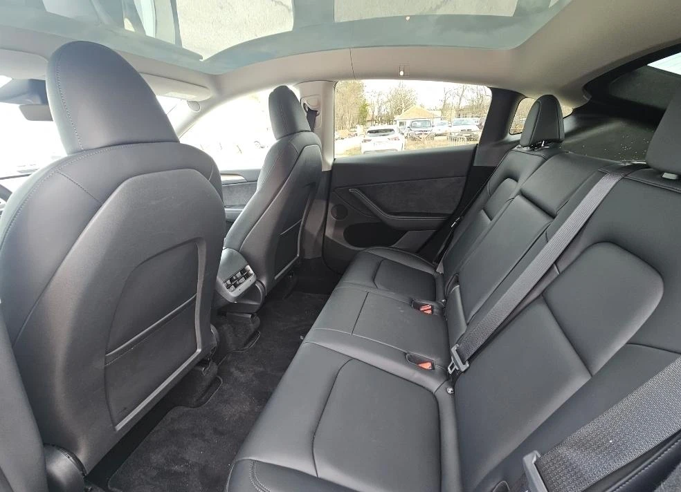 Tesla Model Y ���� 17000 �� ��� | Mobile.bg � ����������� 10