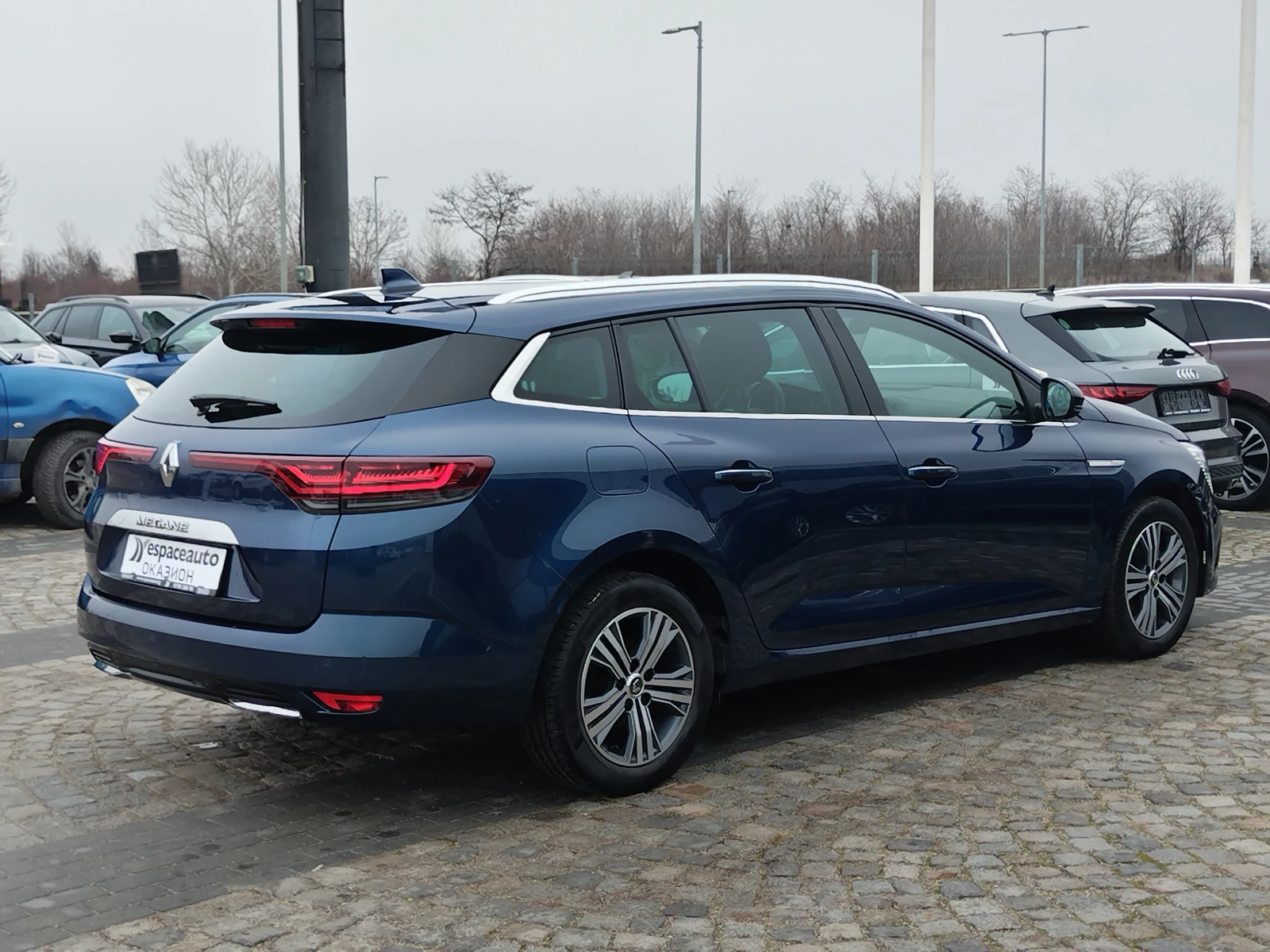 Renault Megane Intens 1.5 dCi 115 к.с./ EDC - изображение 6