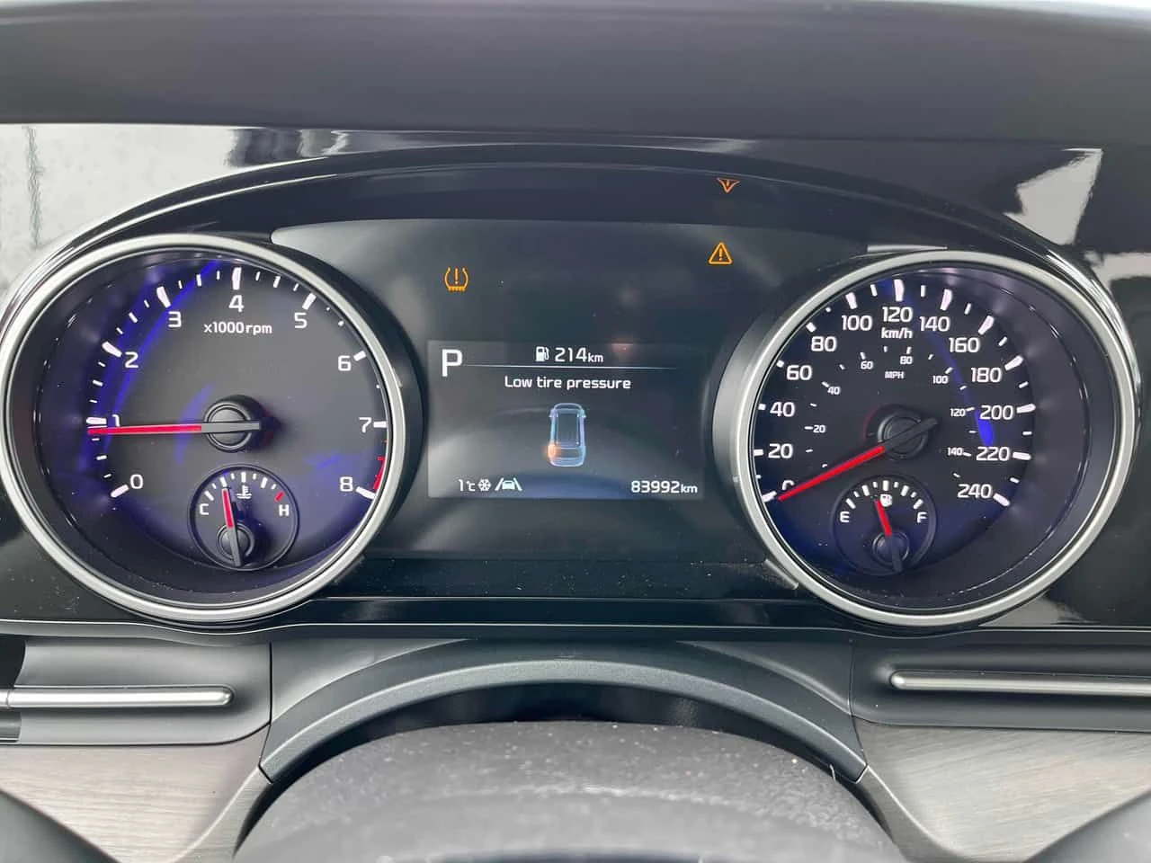 Kia Carnival * FWD * CARFAX * ������ * ������� * CARPLAY | Mobile.bg � ����������� 8