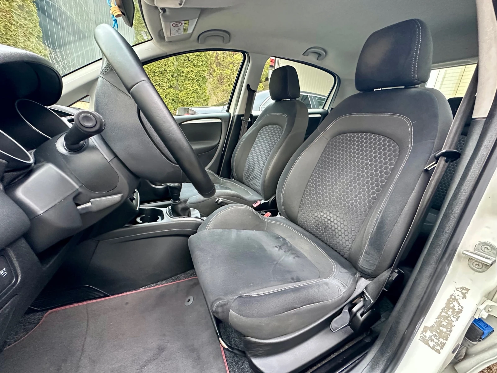 Fiat Punto 1.3 Mjet, снимка 9 - Автомобили и джипове - 53726203