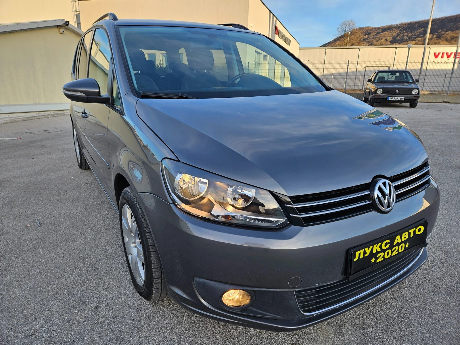VW Touran 1.6 УНИКАТ 7места - изображение 2