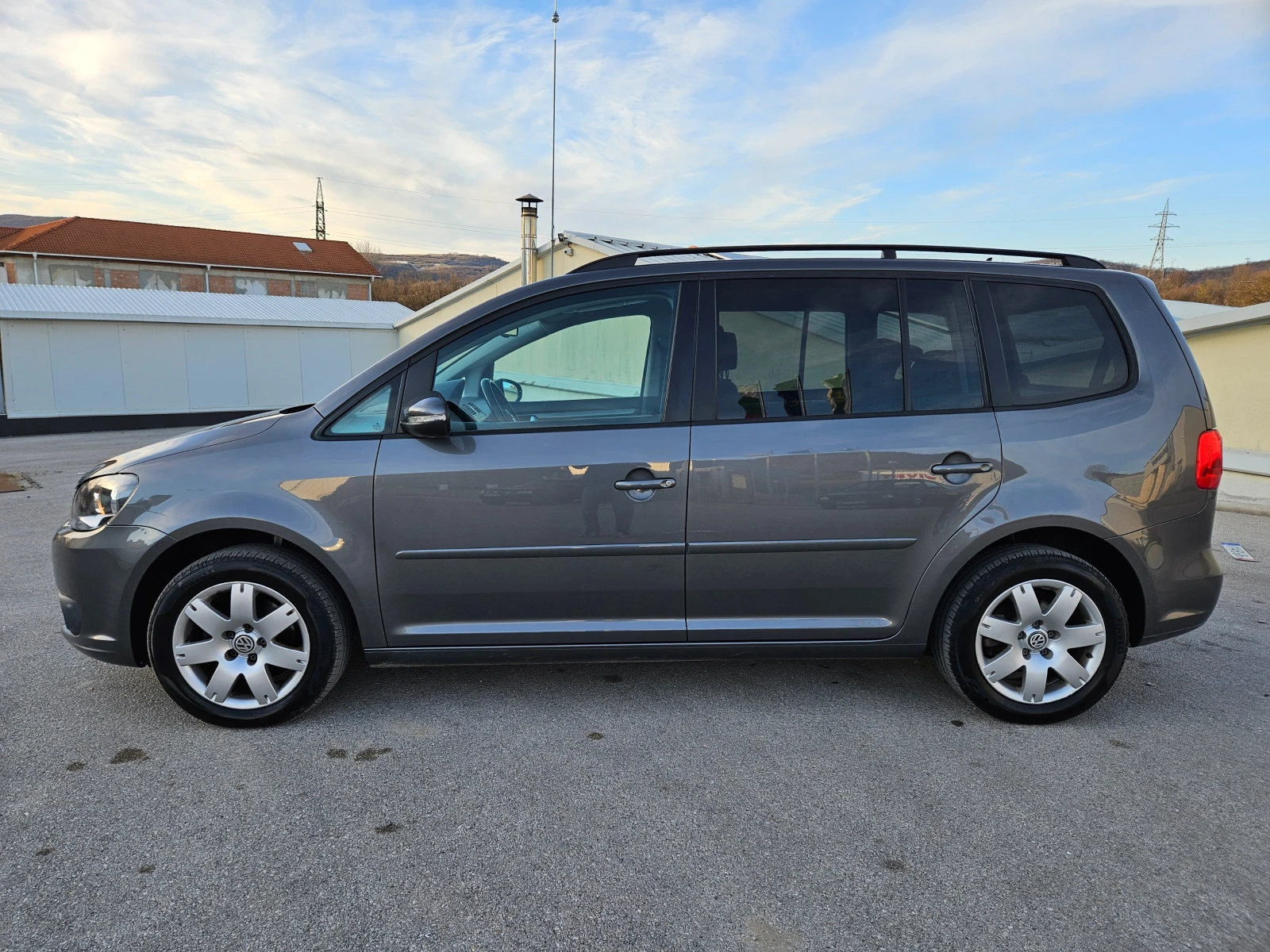 VW Touran 1.6 УНИКАТ 7места - изображение 7