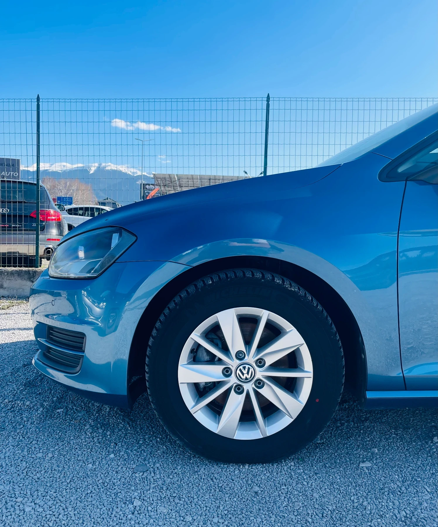 VW Golf 1.6 TDI * Панорама* Дистроник* Сервизна книжка* , снимка 16 - Автомобили и джипове - 53867196
