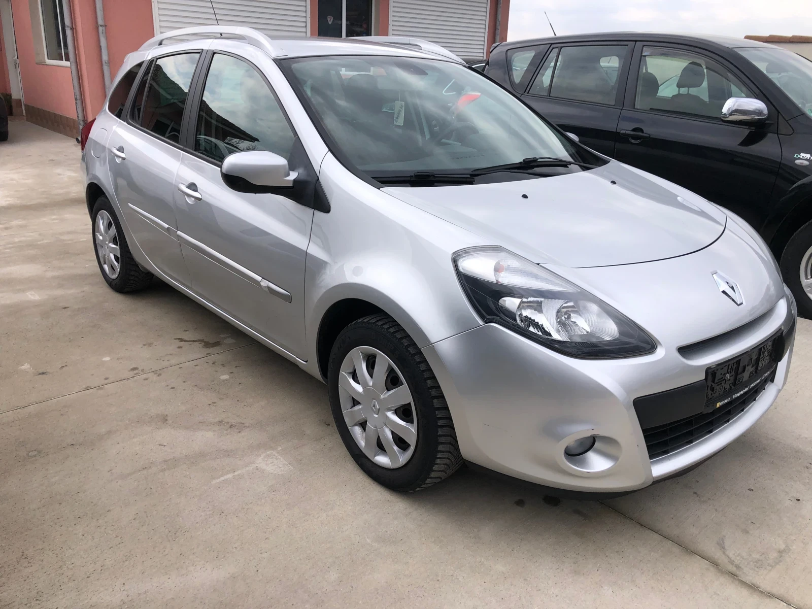 Renault Clio, снимка 3 - Автомобили и джипове - 53891312