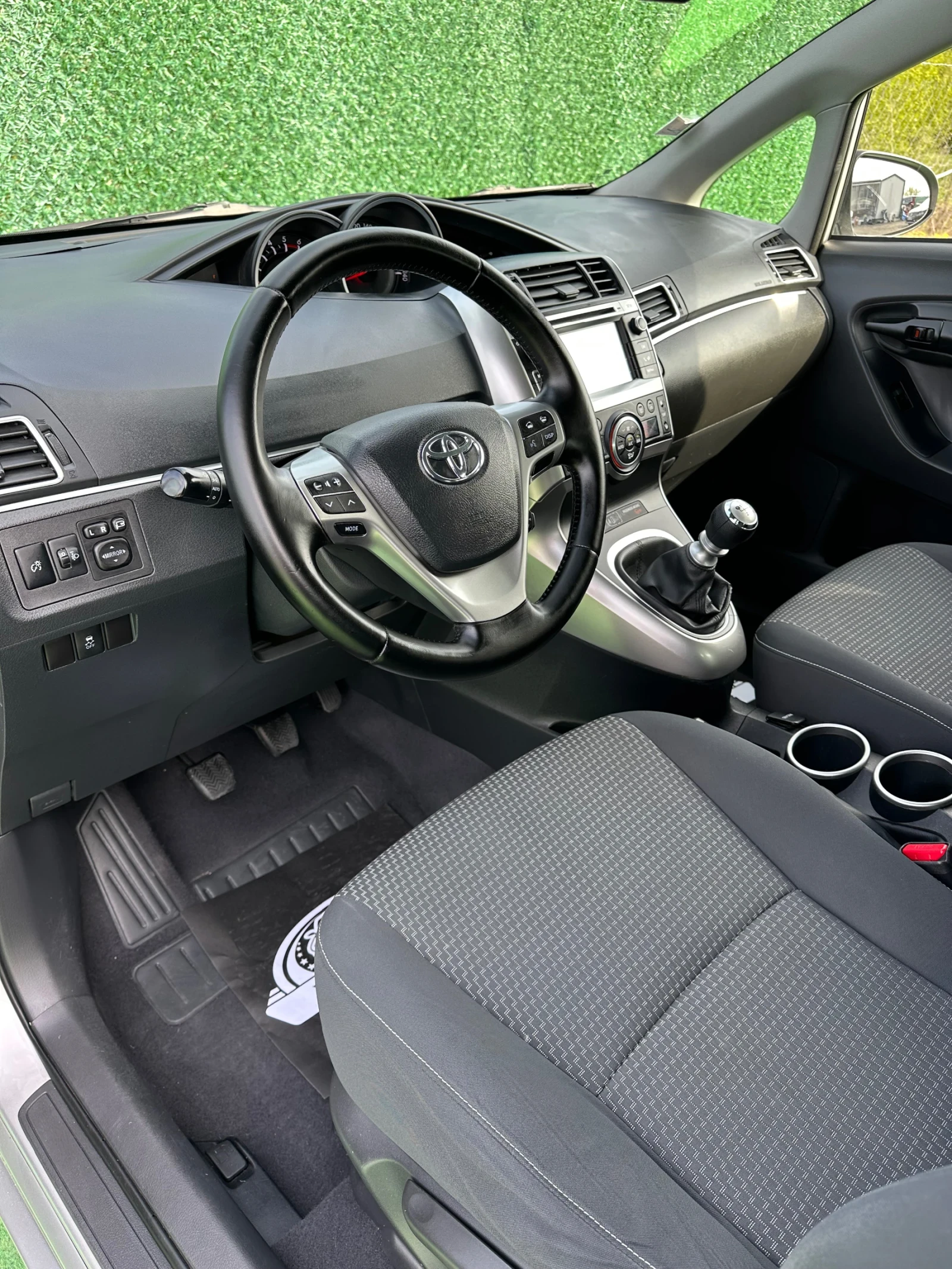 Toyota Verso 7 МЕСТА КАМЕРА НАВИГЦИЯ АВТОПИЛОТ ПАНОРАМА 1.6 D4D, снимка 14 - Автомобили и джипове - 54185347