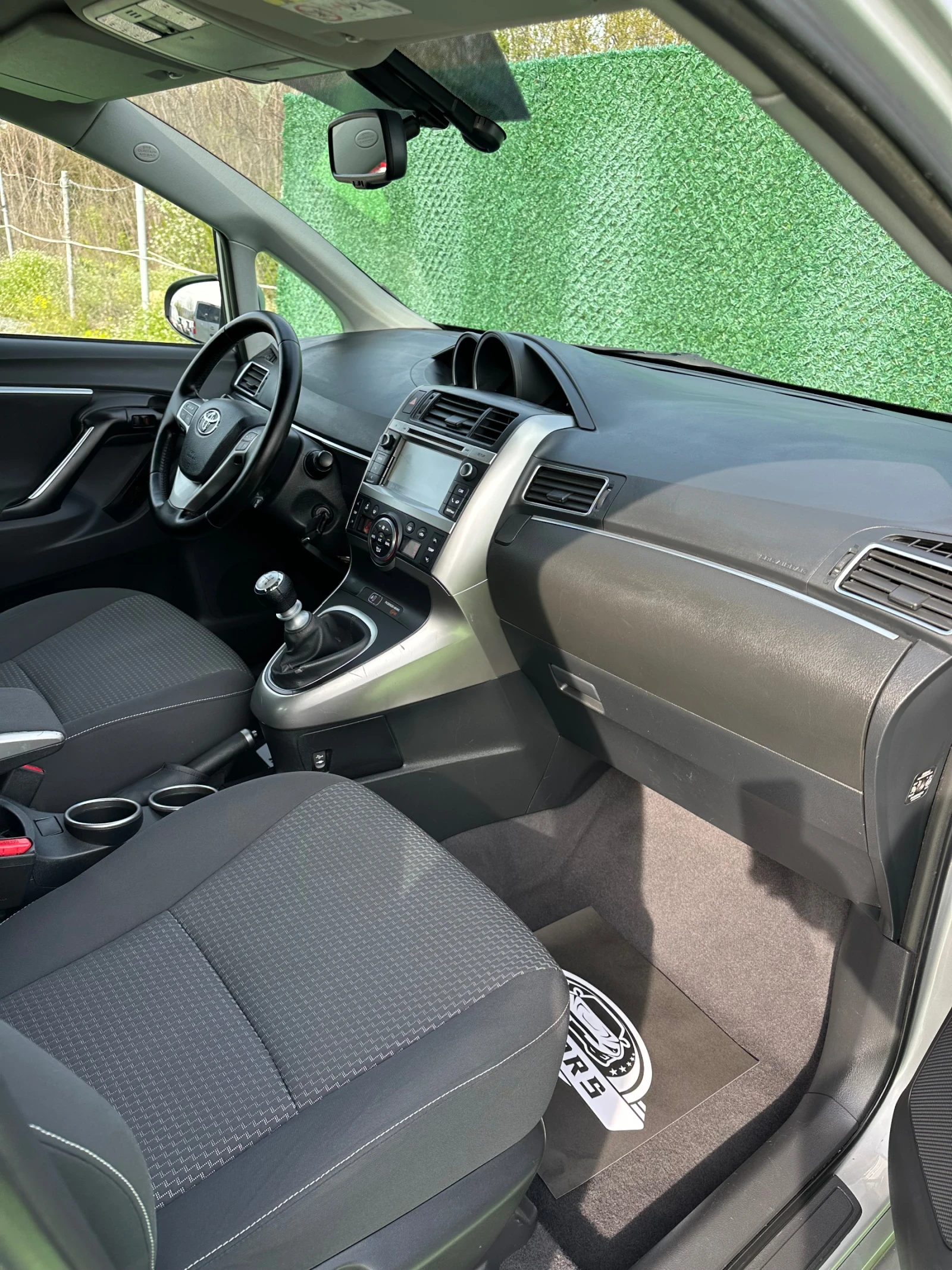 Toyota Verso 7 МЕСТА КАМЕРА НАВИГЦИЯ АВТОПИЛОТ ПАНОРАМА 1.6 D4D, снимка 16 - Автомобили и джипове - 54185347