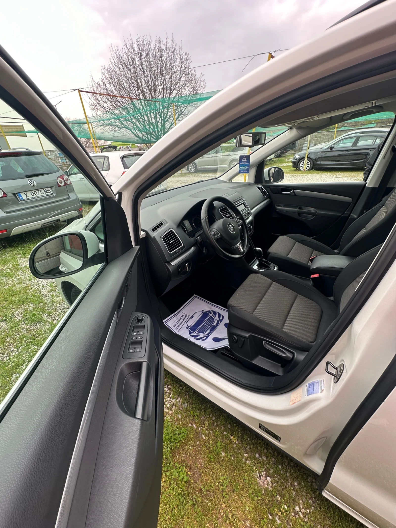 VW Sharan 2.0TFI140ксDSG, снимка 6 - Автомобили и джипове - 54203323