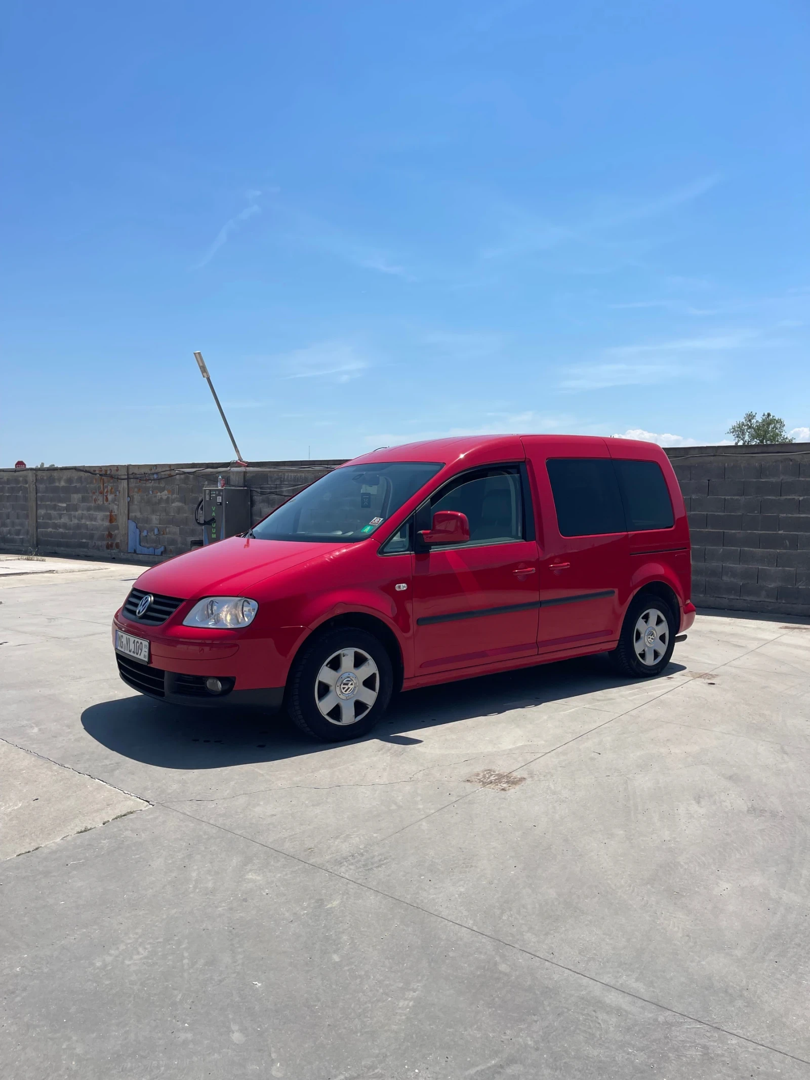 VW Caddy, снимка 4 - Автомобили и джипове - 54708286