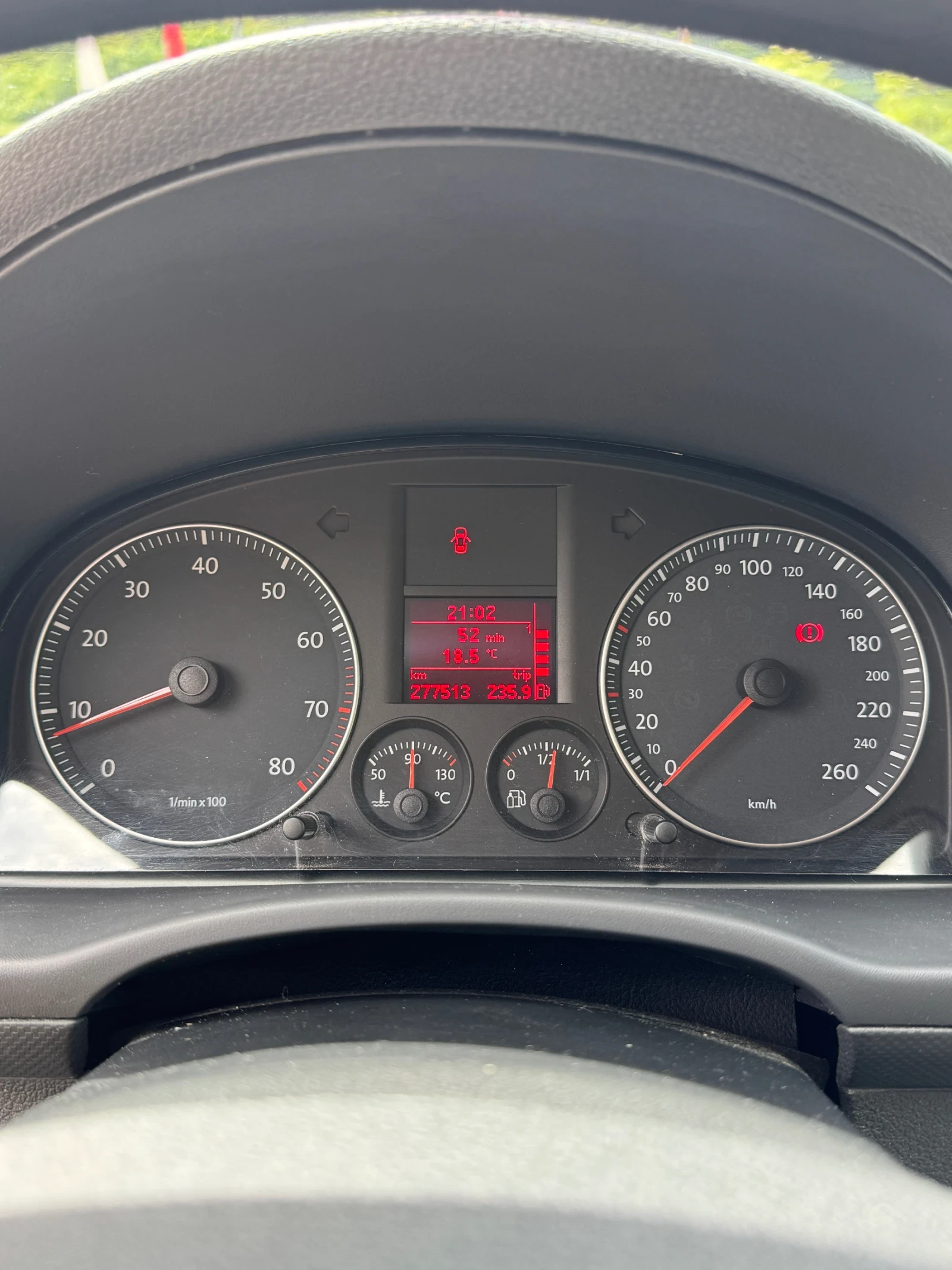 VW Caddy, снимка 14 - Автомобили и джипове - 54635195