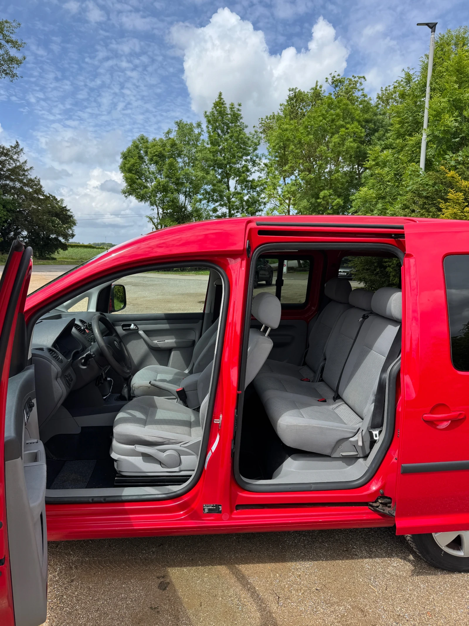 VW Caddy, снимка 7 - Автомобили и джипове - 54635195