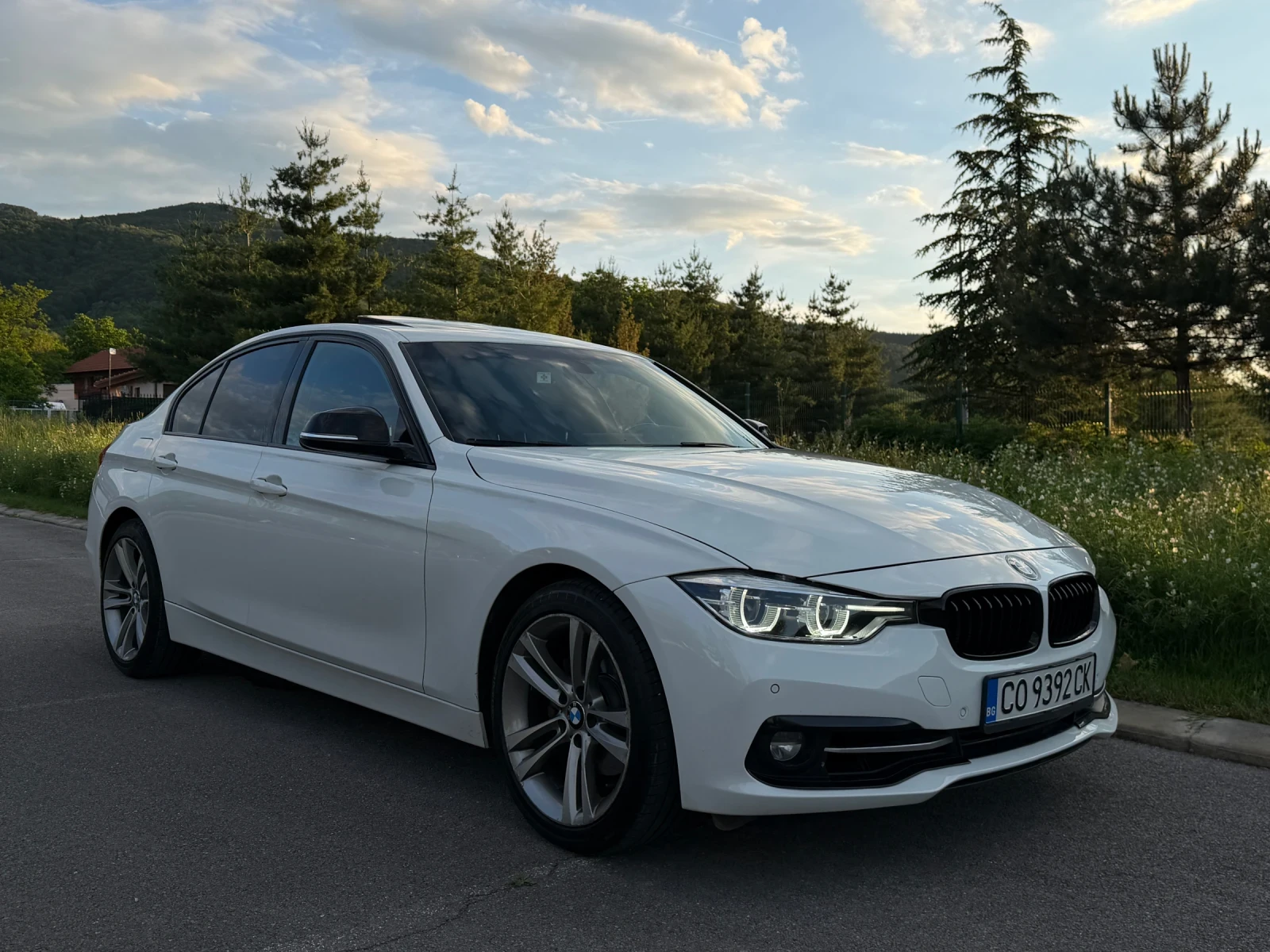 BMW 328 xDrive, снимка 2 - Автомобили и джипове - 54843886