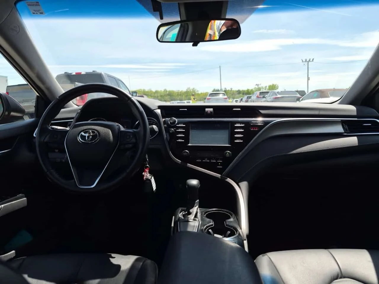 Toyota Camry * SE * АВТОКРЕДИТ БЕЗ ПЪРВОНАЧАЛНА ВНОСКА* , снимка 10 - Автомобили и джипове - 54987010