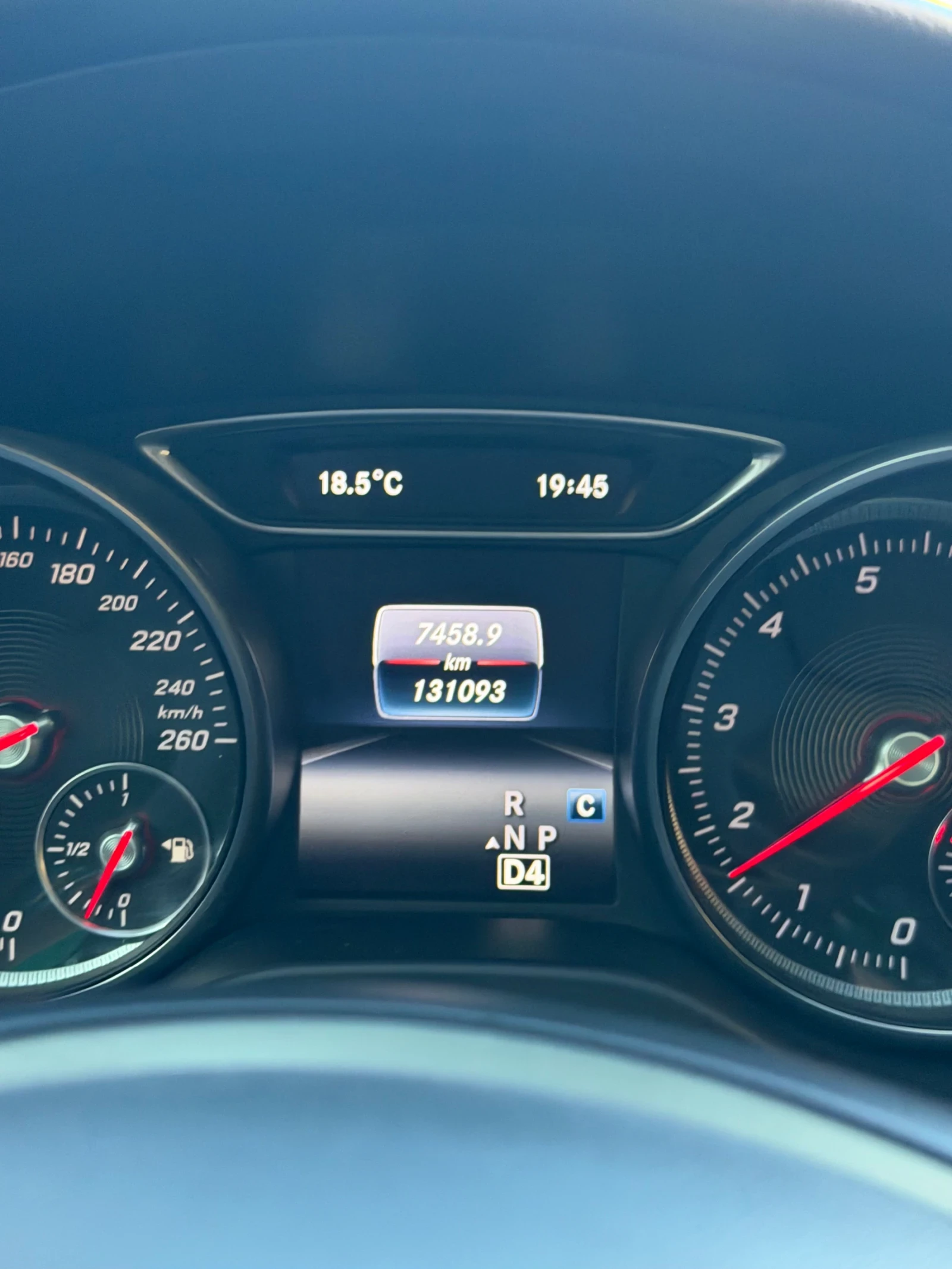 Mercedes-Benz CLA 250 4MATIC, снимка 5 - Автомобили и джипове - 55275100