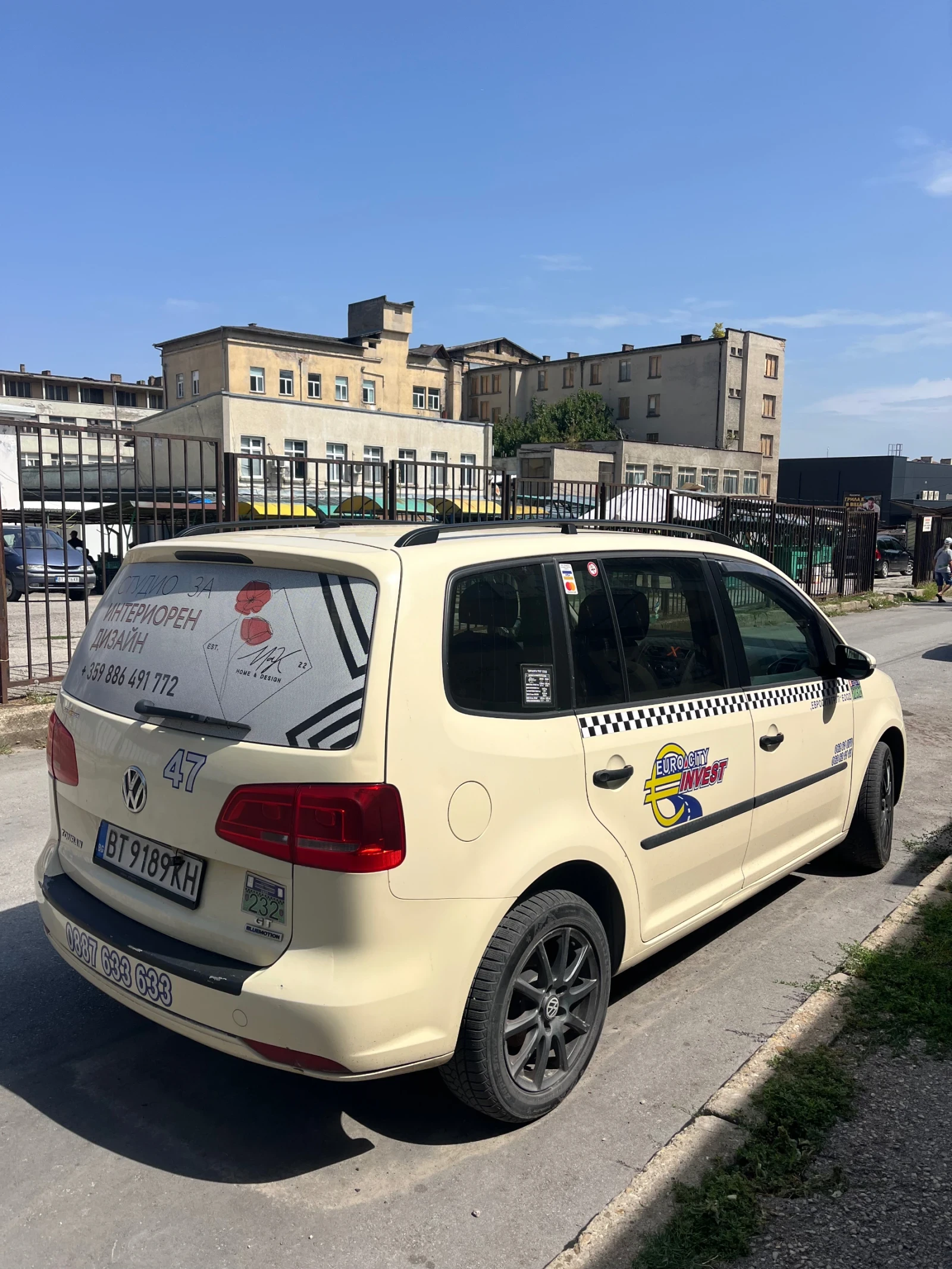 VW Touran, снимка 5 - Автомобили и джипове - 55876690