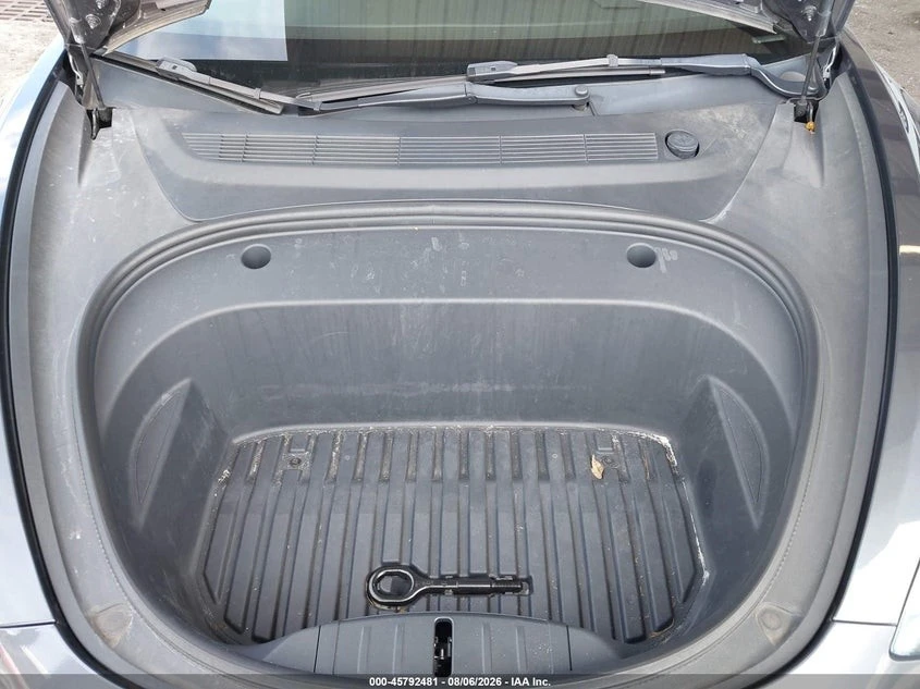 Tesla Model 3 Long Range Dual Motor AWD , снимка 9 - Автомобили и джипове - 56531593