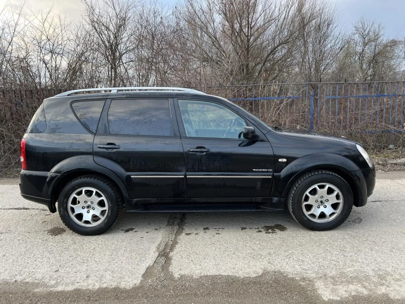 SsangYong Rexton, снимка 3 - Автомобили и джипове - 45289359