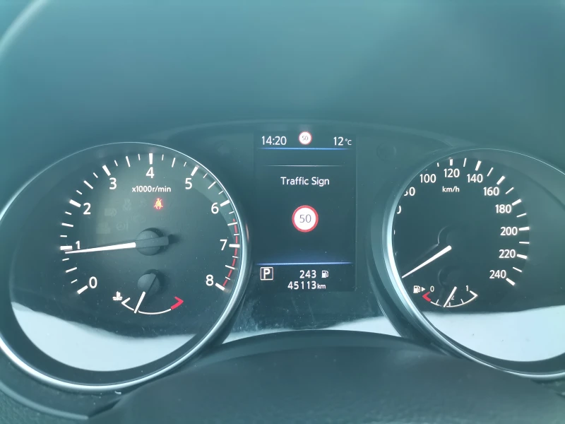 Nissan Qashqai Acenta Plus, снимка 6 - Автомобили и джипове - 52249467