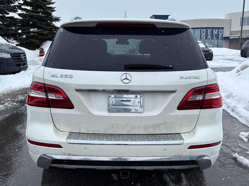 Mercedes-Benz ML 350 BlueTec* AMG pack* 360* H&K* Пано* Подгрев* , снимка 4 - Автомобили и джипове - 53593861