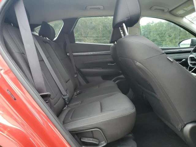 Hyundai Tucson 2.5L 4 Front-wheel Drive, снимка 3 - Автомобили и джипове - 52884403