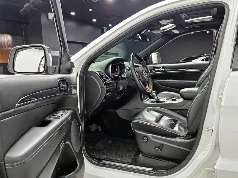 Jeep Cherokee 3.6 Overland/ �����/ DIST/ ���������/ ������/ ���� | Mobile.bg � ����������� 10